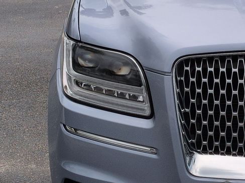 Used 2021 Lincoln Navigator Black Label w/ Cargo Convenience Package AWD/4WD image 11