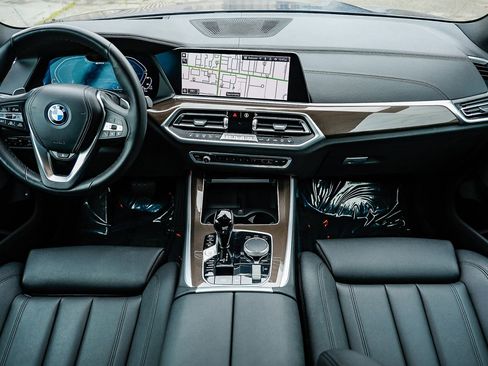 Used 2022 BMW X5 xDrive45e image 10