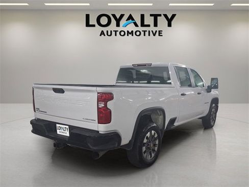 Used 2024 Chevrolet Silverado 2500 Custom w/ Custom Value Package image 5