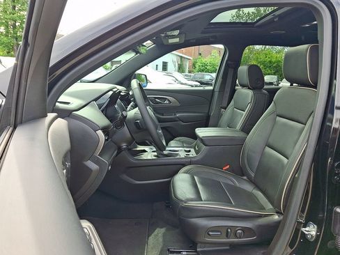 Certified 2023 Chevrolet Traverse Premier w/ Redline Edition AWD/4WD image 19