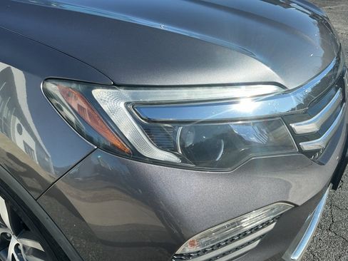 Used 2017 Honda Pilot Touring image 26