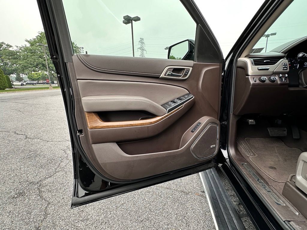 Certified 2019 GMC Yukon Denali w/ Denali Ultimate Package AWD/4WD image 22
