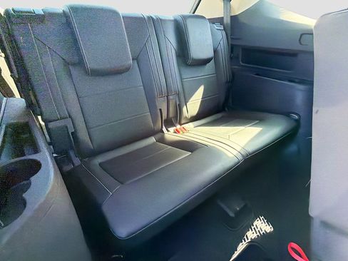 Used 2021 Volkswagen Atlas SE image 20