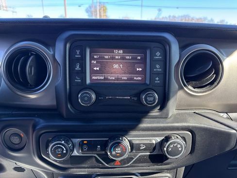 Used 2021 Jeep Wrangler Sport image 26