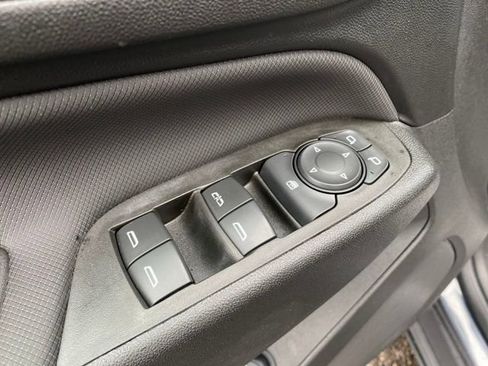 Certified 2022 Chevrolet Equinox RS w/ LPO, Floor Liner Package image 16