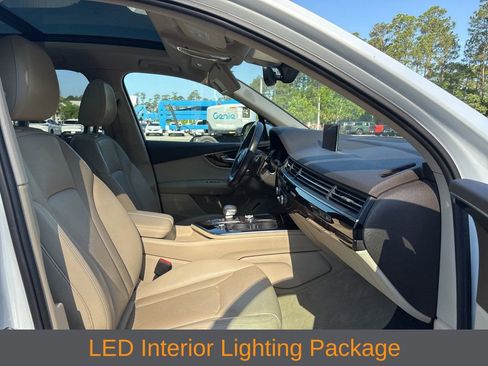 Used 2019 Audi Q7 3.0T Premium Plus w/ Premium Plus Package AWD/4WD image 7