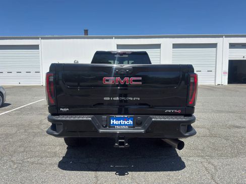 Used 2024 GMC Sierra 3500 AT4 w/ AT4 Premium Plus Package AWD/4WD image 14