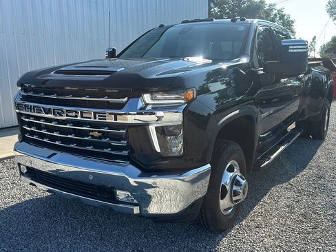 Used 2022 Chevrolet Silverado 3500 LTZ w/ LTZ Convenience Package AWD/4WD image 14