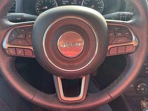 Used 2020 Jeep Renegade Limited image 14