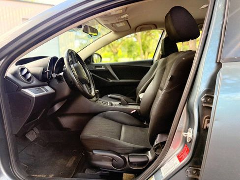 Used 2012 MAZDA MAZDA3 i Touring image 10