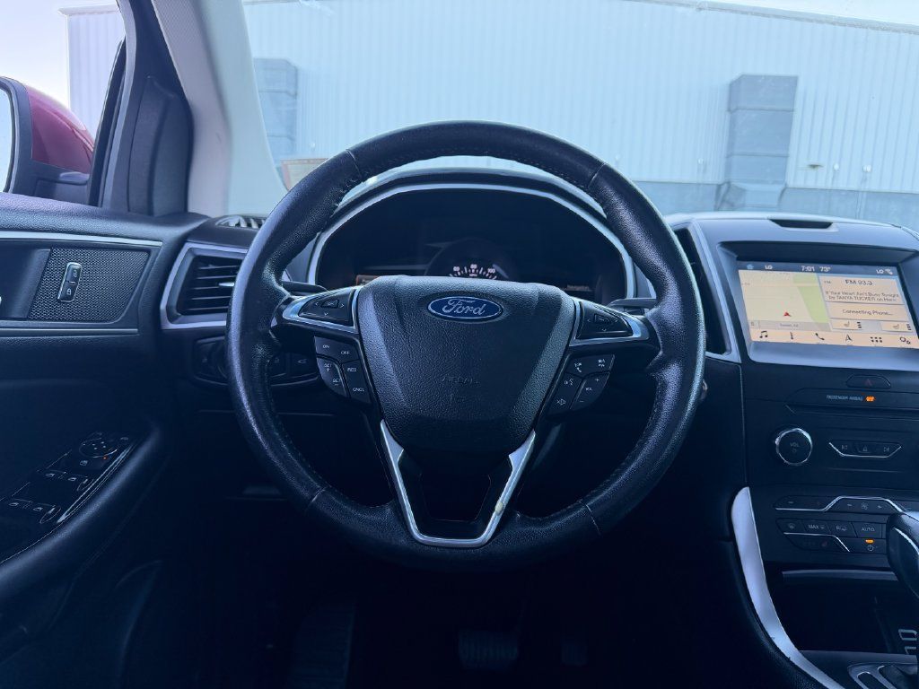 Used 2018 Ford Edge SEL w/ Equipment Group 201A FWD image 8