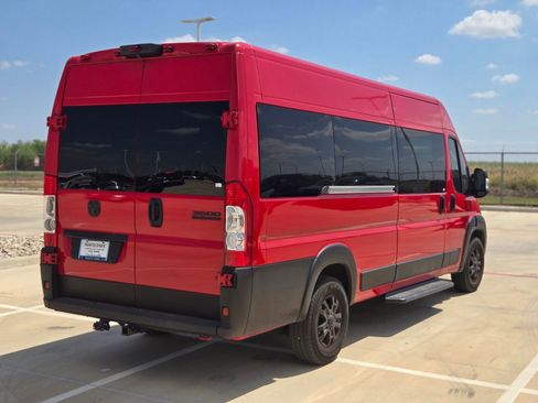Used 2024 RAM ProMaster 3500 w/ Leather Interior Group FWD image 3