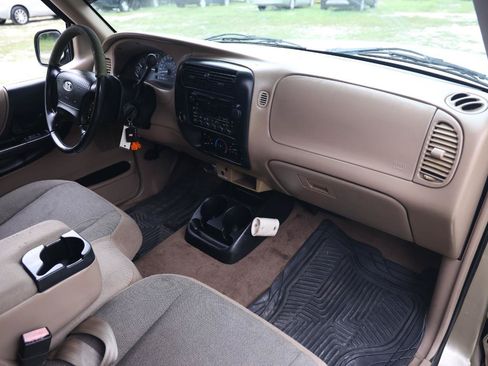 Used 2002 Ford Ranger XL RWD image 14