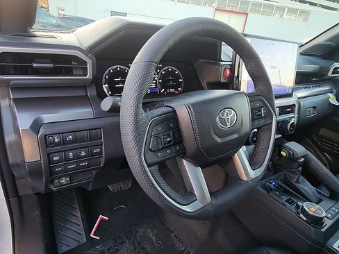 Certified 2025 Toyota Tacoma TRD Off-Road w/ TRD Off Road Premium Package AWD/4WD image 11
