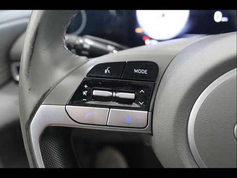 Used 2025 Hyundai Elantra SEL FWD image 27