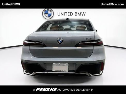 Used 2026 BMW 740i RWD image 6