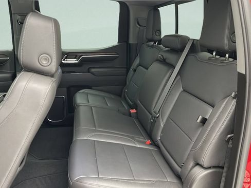 Used 2022 GMC Sierra 1500 SLT w/ SLT Premium Plus Package AWD/4WD image 13