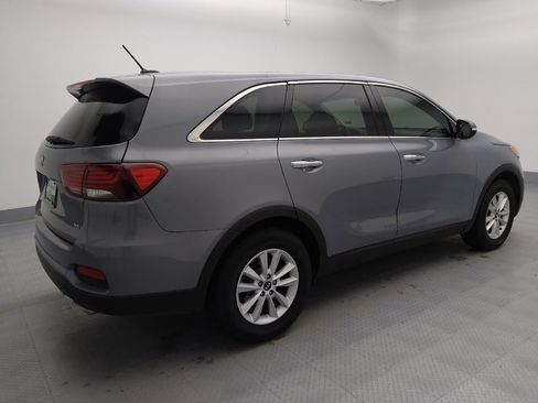 Used 2020 Kia Sorento LX image 10