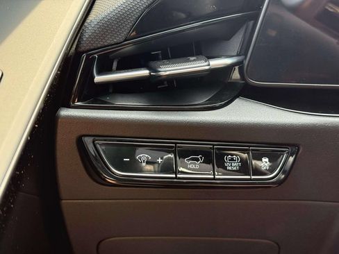 Used 2023 Kia Niro SX Touring FWD image 20