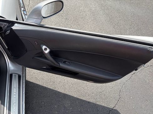 Used 2008 Chevrolet Corvette Convertible w/ Preferred Equipment Group image 18