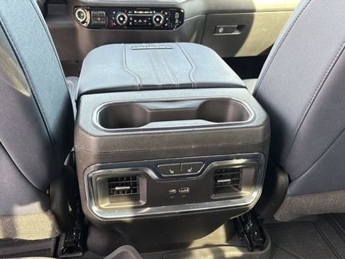 Used 2024 Chevrolet Silverado 2500 High Country w/ High Country Premium Package image 20