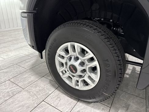 New 2026 GMC Sierra 2500 SLE w/ SLE Value Package; image 34