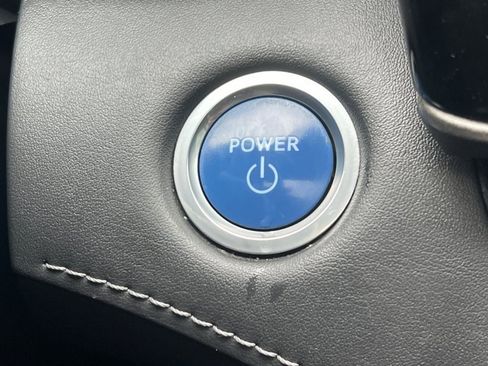 Used 2020 Toyota Highlander XLE image 19