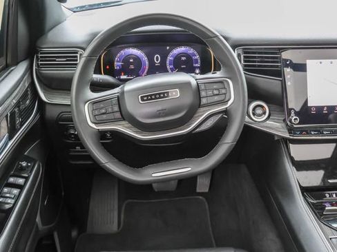 Used 2022 Jeep Wagoneer Series II w/ Premium Group I AWD/4WD image 23