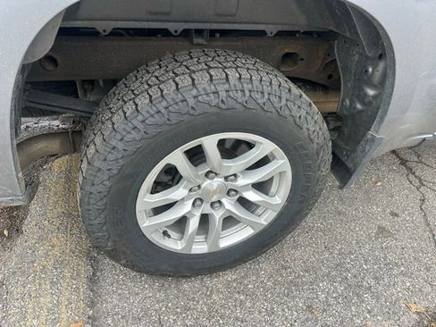 Used 2021 Chevrolet Silverado 1500 LT image 13