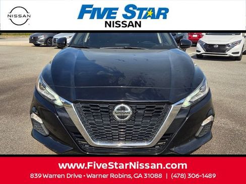 Used 2022 Nissan Altima 2.5 SV image 2