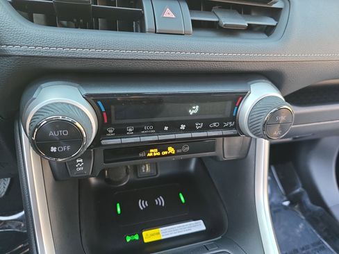 Certified 2024 Toyota RAV4 XLE image 24