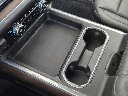 Used 2025 GMC Sierra 2500 SLT w/ Texas SLT Premium Package image 19