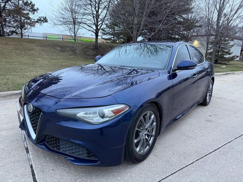 Used 2017 Alfa Romeo Giulia image 16