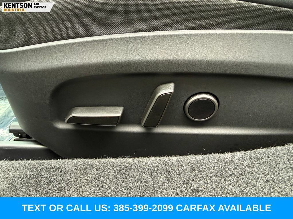 Used 2025 Tesla Model 3 Performance AWD/4WD image 30