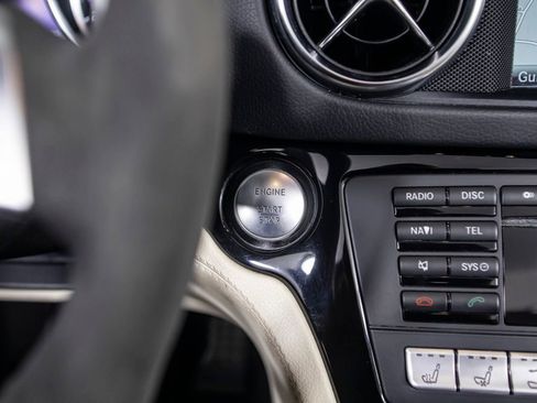 Used 2014 Mercedes-Benz SL 63 AMG image 35