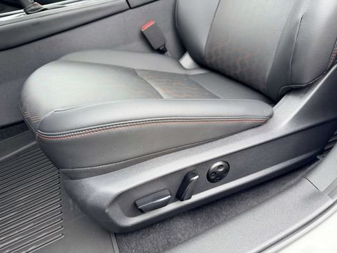 New 2026 Nissan Sentra SR w/ SR Premium Package FWD image 15