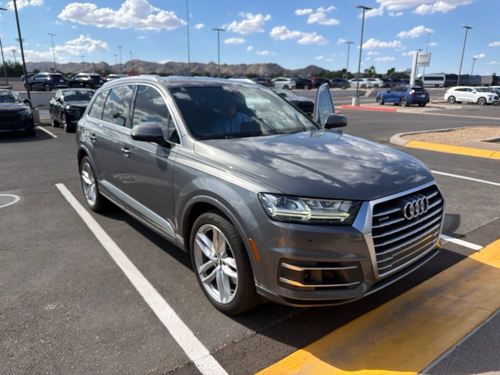 Used 2018 Audi Q7 3.0T Prestige w/ Prestige Package AWD/4WD image 3