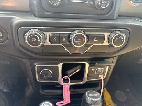 Used 2021 Jeep Wrangler Sport AWD/4WD image 17