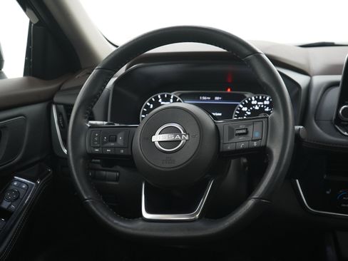 Used 2023 Nissan Rogue SV w/ SV Premium B Package FWD image 17