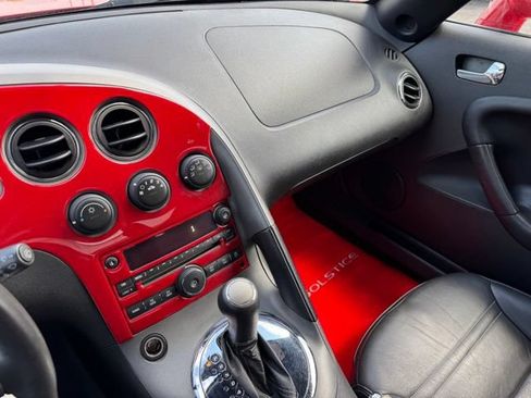 Used 2006 Pontiac Solstice Convertible w/ Premium Package RWD image 15