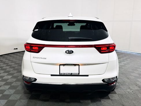 Used 2021 Kia Sportage LX AWD/4WD image 4