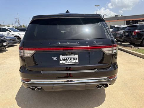 Certified 2025 Lincoln Aviator 2WD image 7