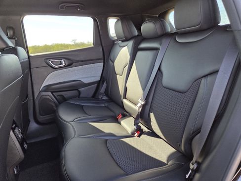 New 2026 Jeep Compass Latitude image 22