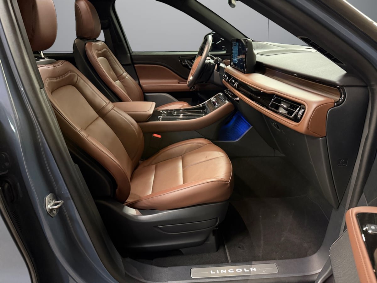 Used 2026 Lincoln Aviator Reserve w/ Illumination Package RWD image 17