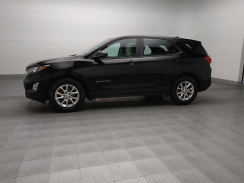 Used 2020 Chevrolet Equinox LS image 2