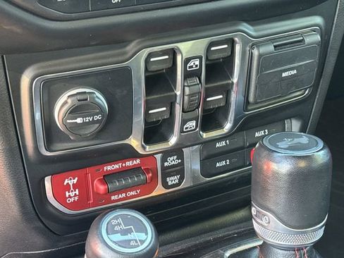 Used 2022 Jeep Wrangler Unlimited Rubicon w/ LED Lighting Group image 31