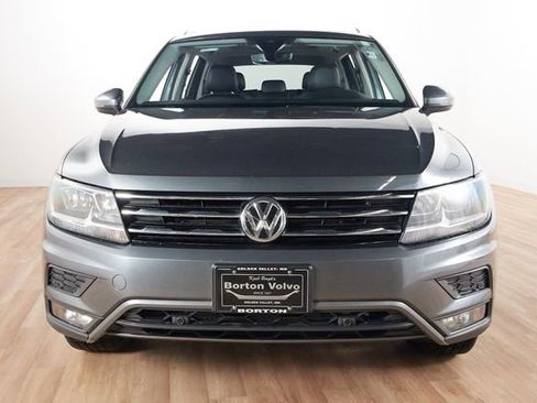 Used 2020 Volkswagen Tiguan SEL w/ Tiguan Two-Row MDO Package image 2