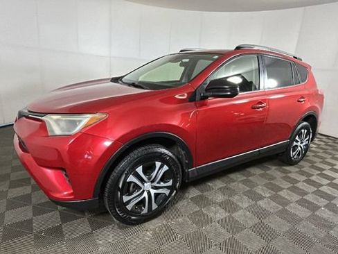Used 2017 Toyota RAV4 LE AWD/4WD image 6