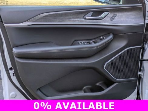 New 2026 Jeep Grand Cherokee Limited image 12