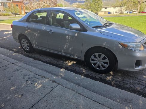 Used 2011 Toyota Corolla LE FWD image 5